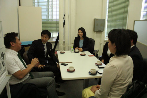 川崎市長 京都党控室来所