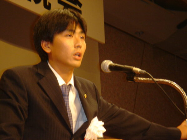 プロフィール