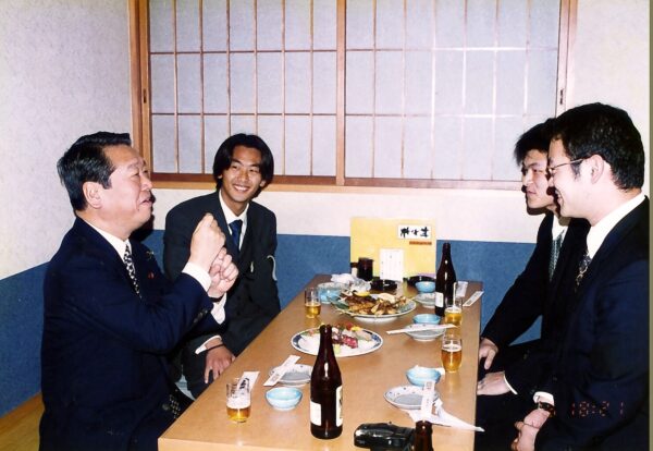 プロフィール